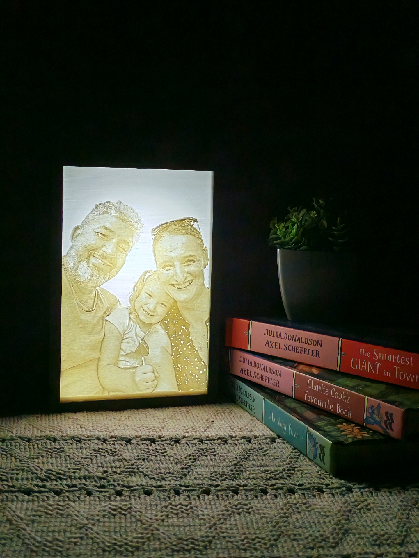 The Forever Frame — Personalised photo light frame
